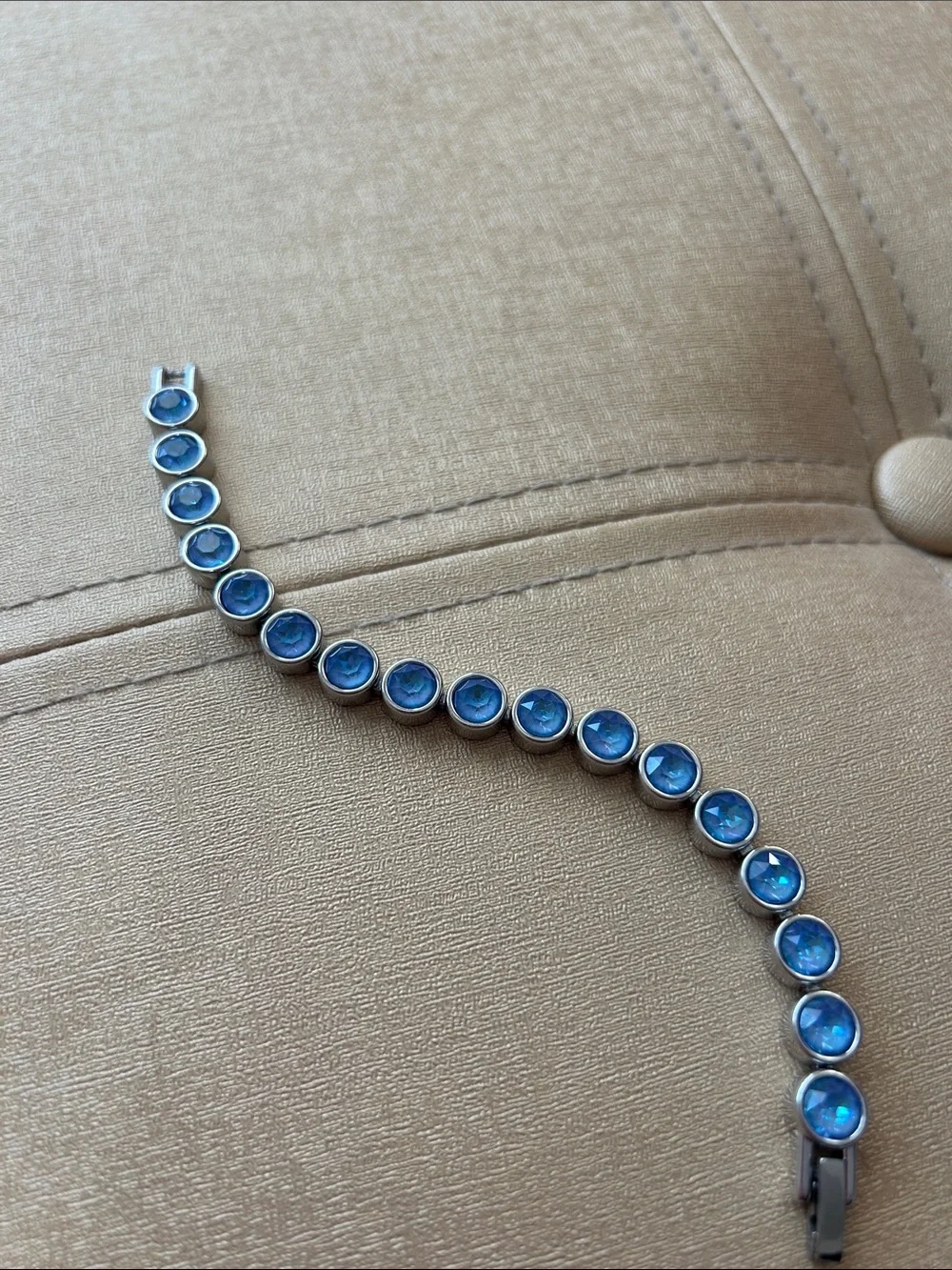 Touchstone Crystal by Swarovski Ice Bracelet Ocean Delite